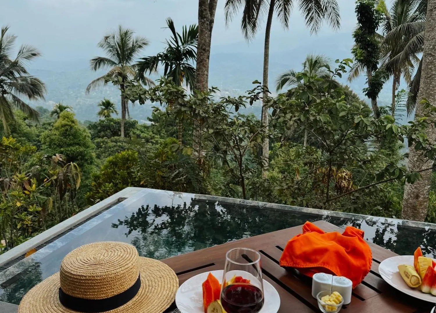 *****  Aarunya Nature Resort - Kandy Sri Lanka