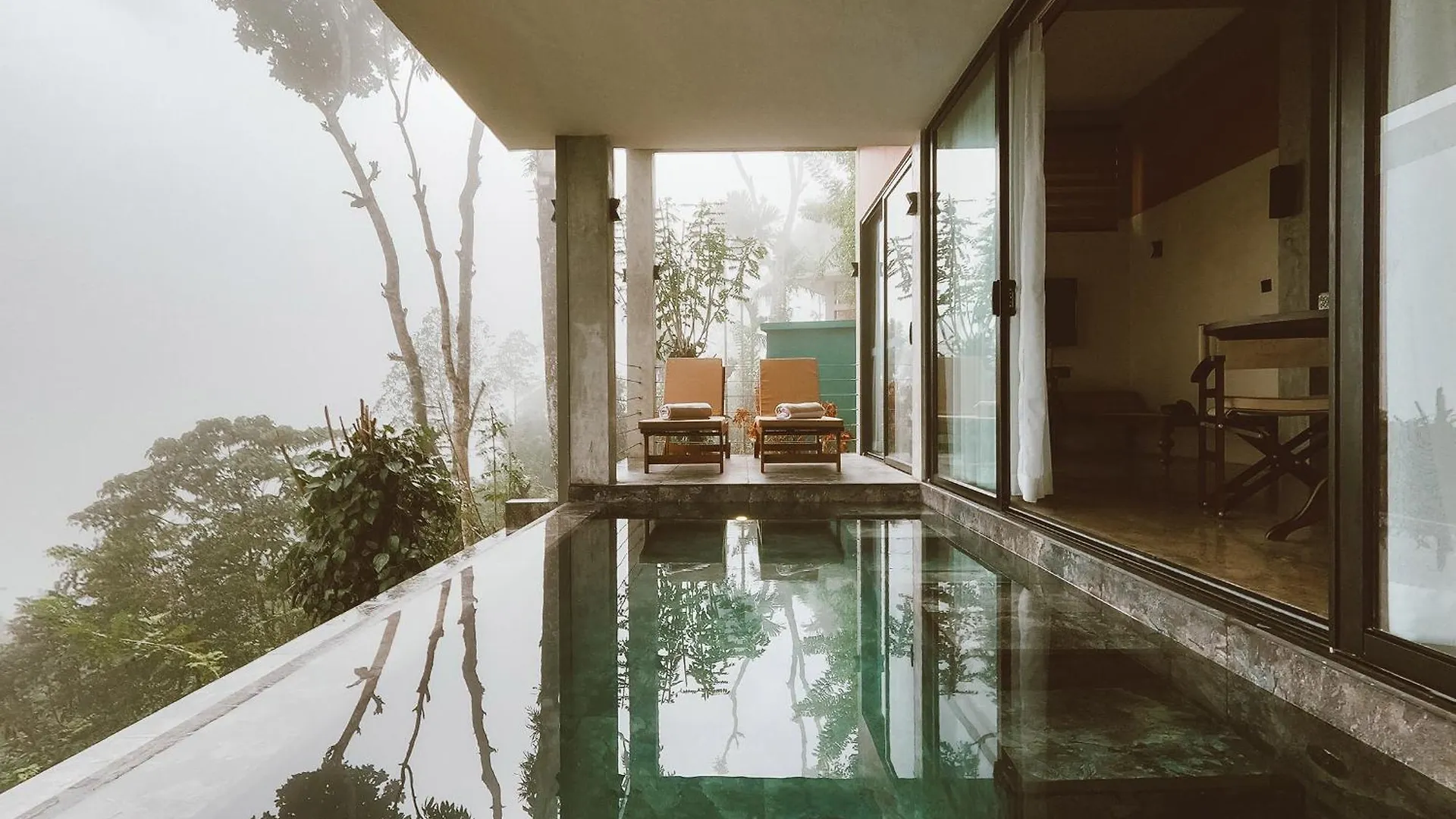 Aarunya Nature Resort - Kandy 5*,