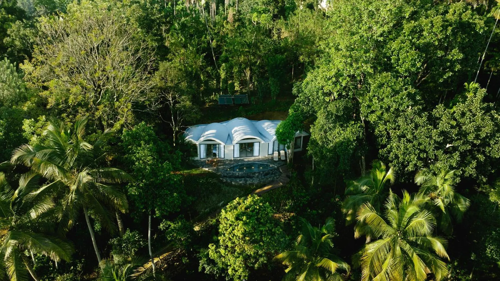*****  Aarunya Nature Resort - Kandy Sri Lanka